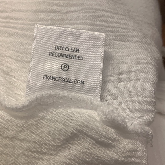 🌹Francesca’s Collection Beautiful White & Blue Embroidered Blouse - Picture 10 of 10